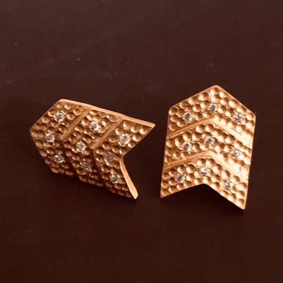 New Gold Chevron & Gold Star Earrings - Picture 1 of 7